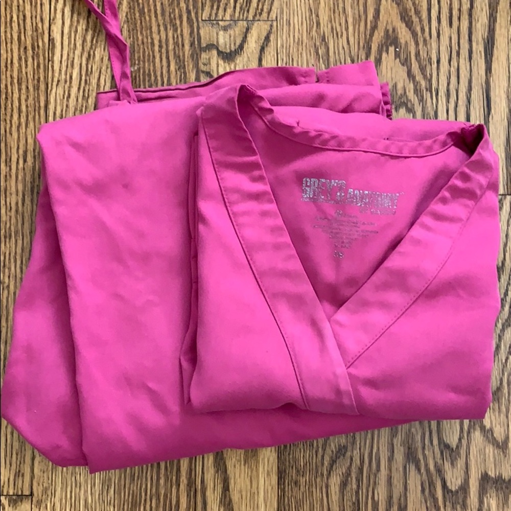 XS Grey’s Anatomy Scrub Set in Pink